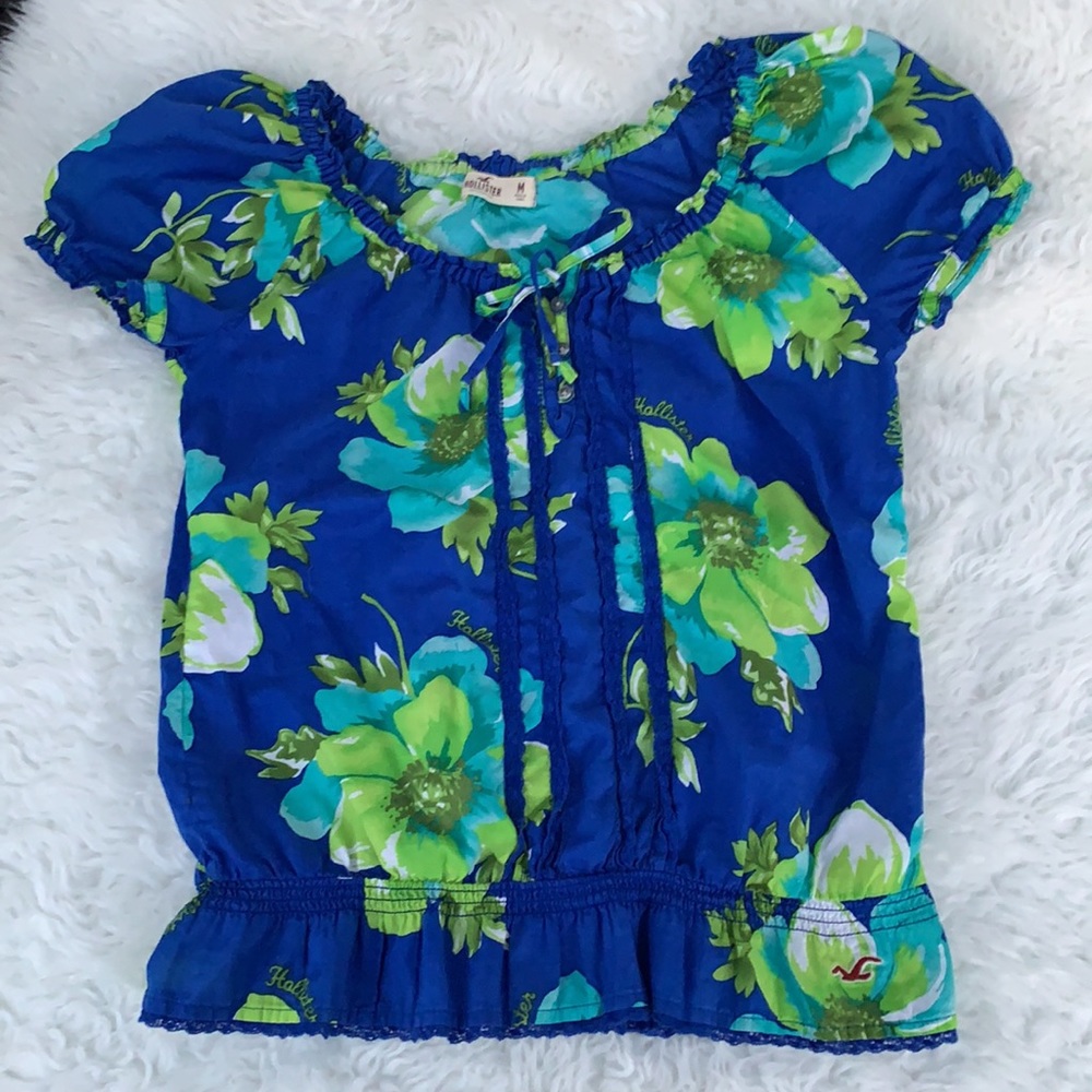 Hollister Top Hawaiian  blue green tropical flowers